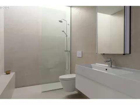 Bath - 88542 3rd Ave, Florence, OR 97439 photo 5 of 5