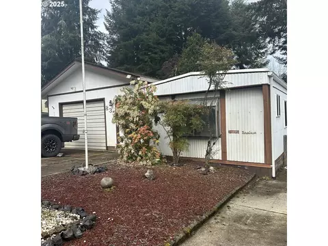 835 Vista Ct, Reedsport, OR 97467