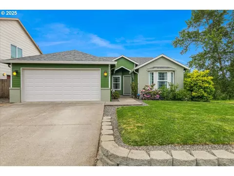 15825 SE Upman Way, Damascus, OR 97089
