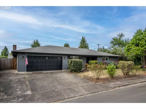 992 Travis Ave, Eugene, OR 97404 photo 1