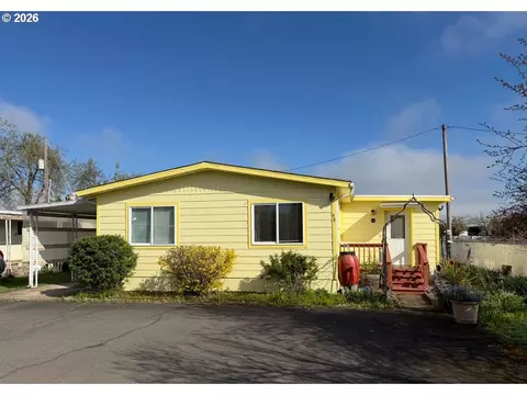 400 N Mill St #48, Creswell, OR 97426