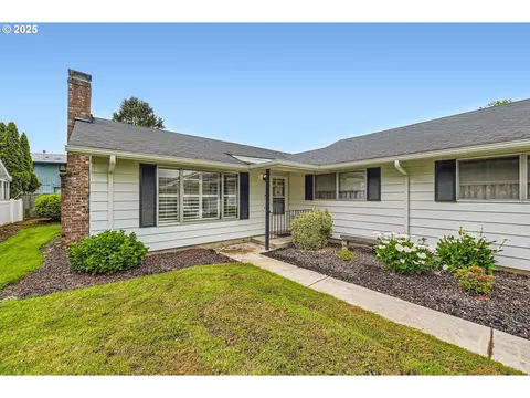 575 NE Fleming Ave #B-43, Gresham, OR 97030