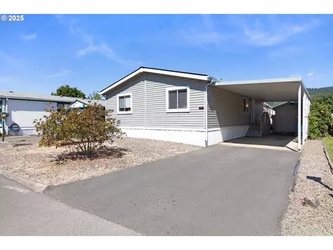 1200 E Central Ave #139, Sutherlin, OR 97479