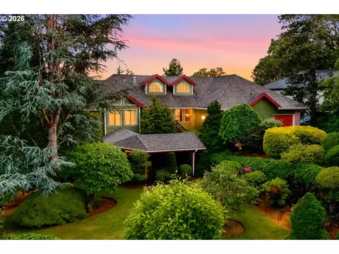 1804 Hall Ct, West Linn, OR 97068