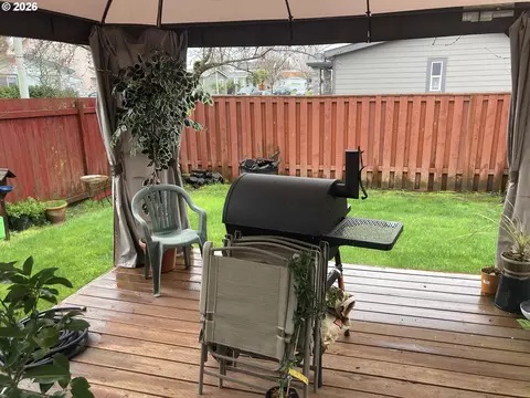 Exterior - 2499 N Holladay St, Cornelius, OR 97113 photo 6 of 8