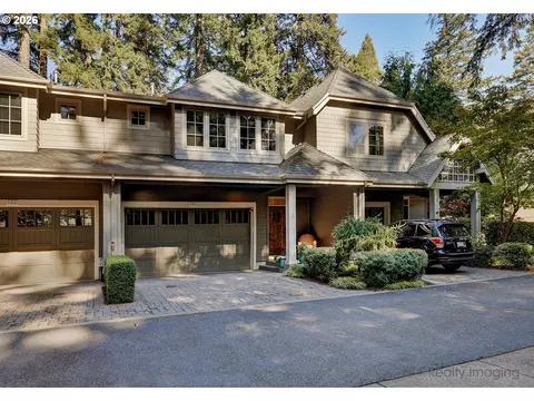 4403 Oakridge Rd, Lake Oswego, OR 97035