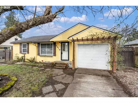 2418 E 25th St, Vancouver, WA 98661