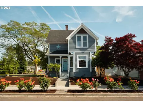 175 E Clarendon St, Gladstone, OR 97027