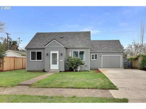 1349 E St, Springfield, OR 97477