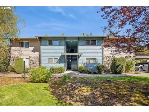 6755 SW Terri Ct, Portland, OR 97225