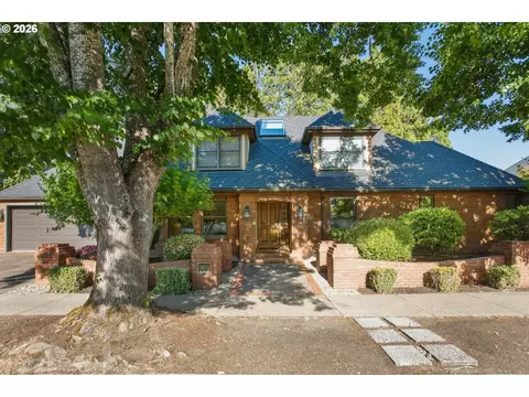 Exterior - 3301 Bardell Ave, Eugene, OR 97401 photo 2 of 6