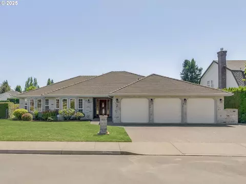 1003 NW 9th Ave, Canby, OR 97013