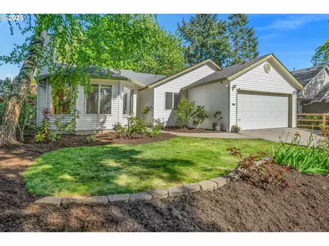 2721 SW Hume Ct, Portland, OR 97219