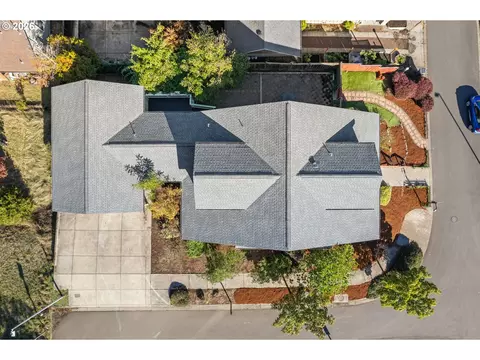 View/Area - 2659 Hendricks Ridge Dr, Eugene, OR 97403 photo 1 of 3