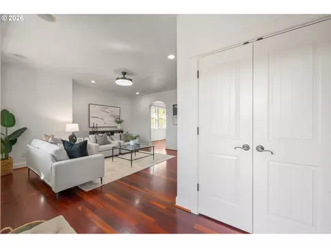 Entry Way - 2659 Hendricks Ridge Dr, Eugene, OR 97403 photo 1 of 2