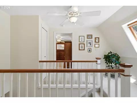 Entry Way - 26122 NE 3rd St, Camas, WA 98607 photo 3 of 4