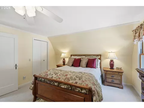 Bedroom - 26122 NE 3rd St, Camas, WA 98607 photo 2 of 6