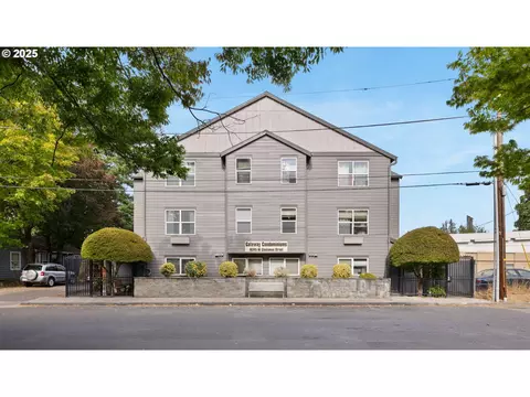 10345 NE Clackamas St #15, Portland, OR 97220