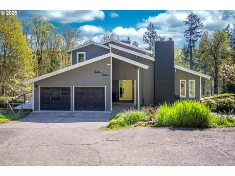 27690 SW Strawberry Hill Dr, Hillsboro, OR 97123