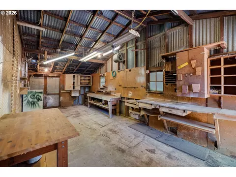 Other - 3190 W 18th Ave, Eugene, OR 97402 photo 10 of 11