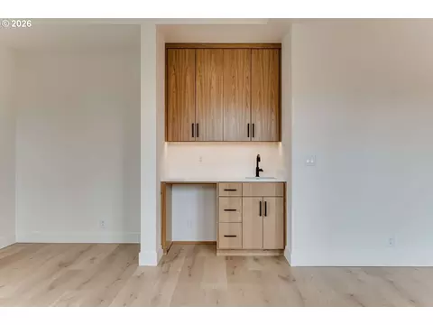 Living - 2624 Gilham Rd, Eugene, OR 97408 photo 6 of 6