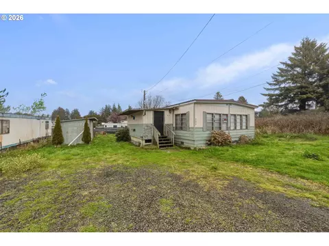 91319 Grinnell Ln, Coos Bay, OR 97420