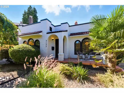 3175 NE Regents Dr, Portland, OR 97212