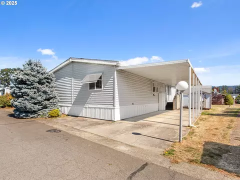 2901 E 2nd St #117, Newberg, OR 97132