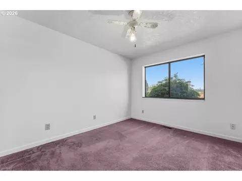 Bedroom - 38100 SE Coupland Rd, Estacada, OR 97023 photo 1 of 6