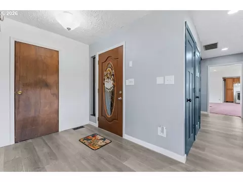 Entry Way - 38100 SE Coupland Rd, Estacada, OR 97023 photo 1 of 1