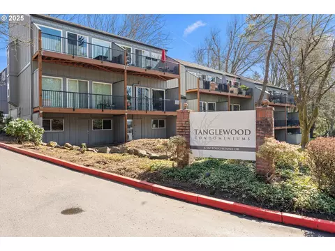 4 Touchstone #93, Lake Oswego, OR 97035