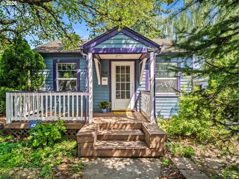 7448 SE 51st Ave, Portland, OR 97206