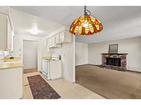Living - 3377 W 16th Ave, Eugene, OR 97402 photo 5 of 5