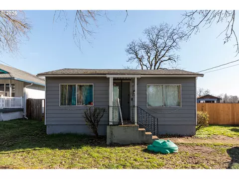 474 N 6th St, Saint Helens, OR 97051