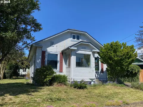 1412 5th St, Tillamook, OR 97141