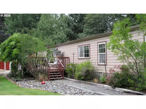 92267 Rainbow Ln, Coquille, OR 97423