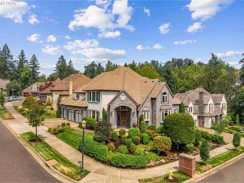 3918 Northhampton Ct, West Linn, OR 97068