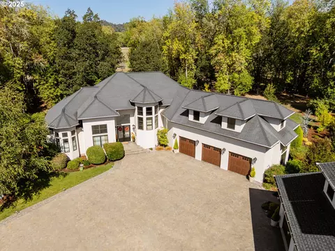 155 Old Garden Valley Rd, Roseburg, OR 97471
