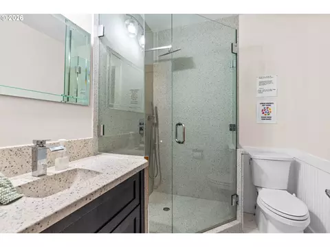 Bath - 807 E St, Springfield, OR 97477 photo 1 of 2