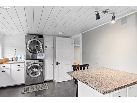 Other - 807 E St, Springfield, OR 97477 photo 2 of 6