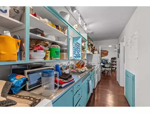 Kitchen - 807 E St, Springfield, OR 97477 photo 4 of 4