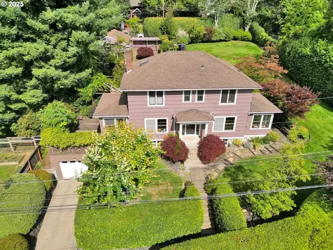 2641 Columbia St, Eugene, OR 97403