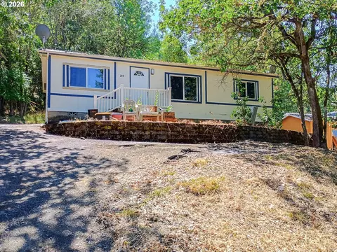 299 NE Kirby Ave, Roseburg, OR 97470