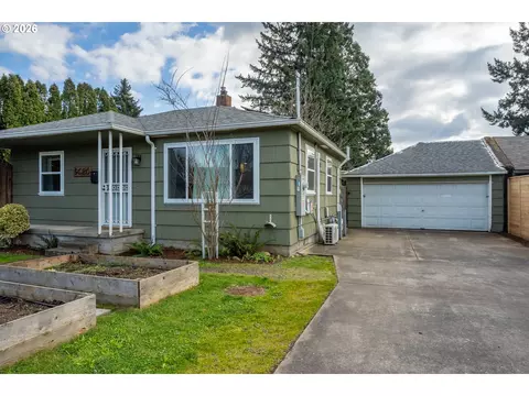 9020 SE Duke St, Portland, OR 97266