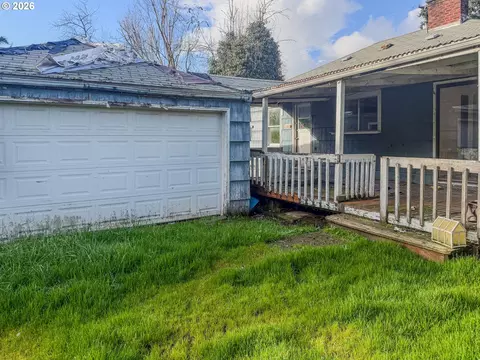 Exterior - 5995 Main St, Springfield, OR 97478 photo 2 of 5