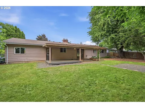 Exterior - 132 Formac Ave, Eugene, OR 97404 photo 5 of 7
