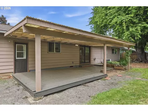 Exterior - 132 Formac Ave, Eugene, OR 97404 photo 6 of 7