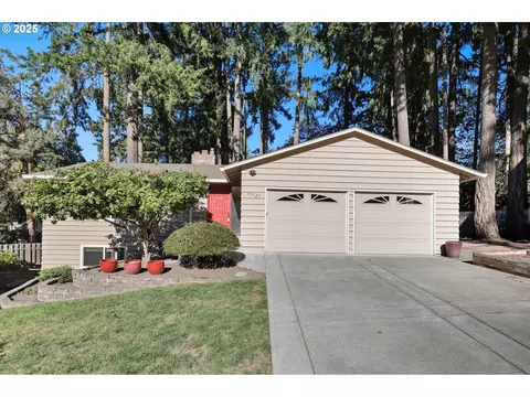 13525 SW Fircrest Ct, Beaverton, OR 97008