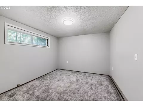 Bedroom - 170 NE Kane Dr, Gresham, OR 97030 photo 6 of 6