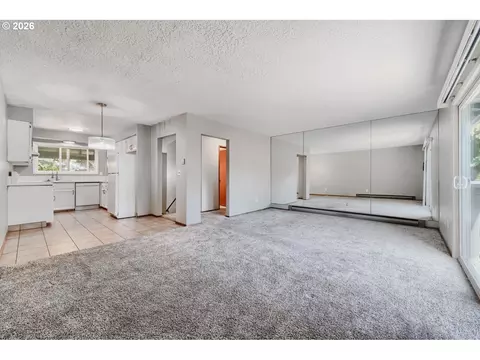 Living - 170 NE Kane Dr, Gresham, OR 97030 photo 2 of 5